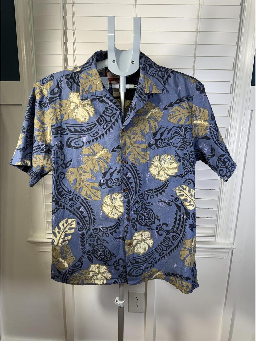 RJC Made in Hawaii Men’s Large Blue Hawaiian Shirt Sea Turtle Hibiscus Print